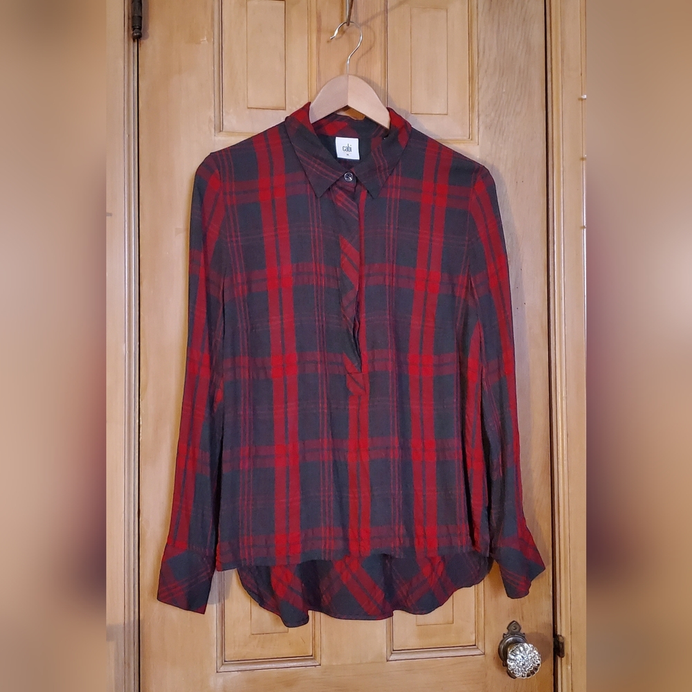 Cabi Size Medium Gray and Red Longsleeve Top